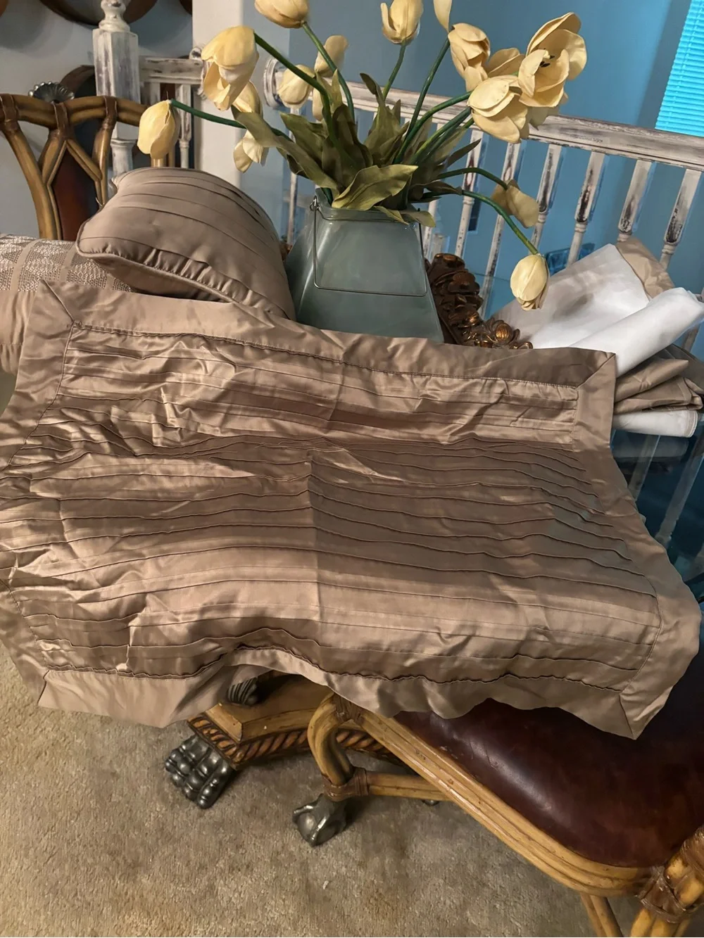 Queen comforter set